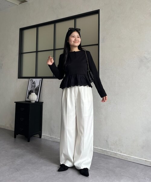 prose verse(プロズヴェール)の「【MIO】肩パット付ヘンリーネック裾レースフリルトップス(Tシャツ/カットソー・レディース・ブラック/オフホワイト/グレー・LARGE/MEDIUM)」の22枚目の写真