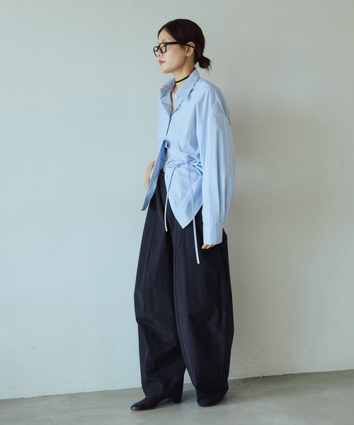 IENA LA BOUCLE(イエナラブークル)の「《追加/接触冷感/撥水》IENA LA BOUCLE タッサーパラシュートバルーンスラックス(スラックス・レディース・ブラック・38/36)」の7枚目の写真