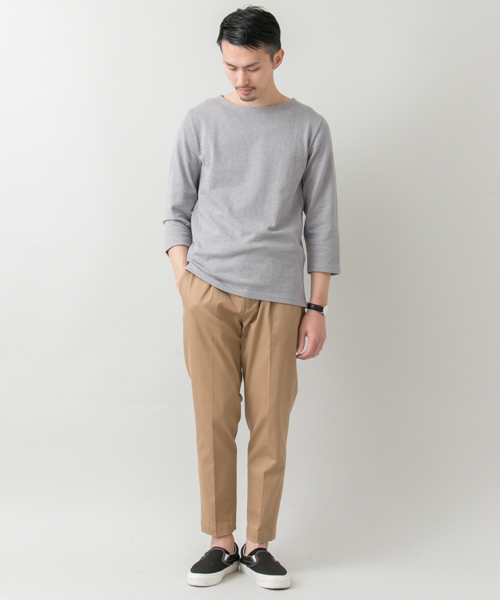 URBAN RESEARCH（アーバンリサーチ）の「UR バスクシャツ（Tシャツ/カットソー・メンズ・グレー/グレー系その他/ホワイト系その他/ブラック/ホワイト/キャメル・MEDIUM/LARGE/SMALL）」の15枚目の写真