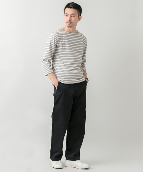 URBAN RESEARCH（アーバンリサーチ）の「UR バスクシャツ（Tシャツ/カットソー・メンズ・グレー/グレー系その他/ホワイト系その他/ブラック/ホワイト/キャメル・MEDIUM/LARGE/SMALL）」の16枚目の写真