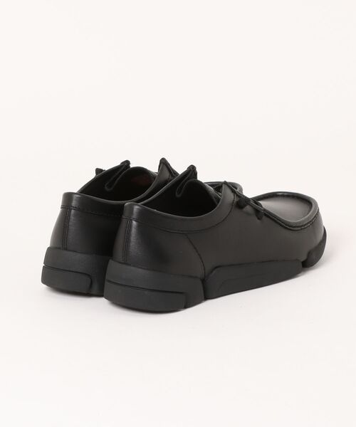 Clarks（クラークス）の「Clarks クラークス TRIGENIC2 LO【2WAY/ゴムシューレース/本革】メンズカジュアルシューズ モカシン ワラビー(トライジェニック2ロー) 26187356 ブラックレザー（モカシン/デッキシューズ・メンズ・ブラック×ブラック・25.0cm/25.5cm/27.5cm/27.0cm/26.0cm/26.5cm）」の2枚目の写真