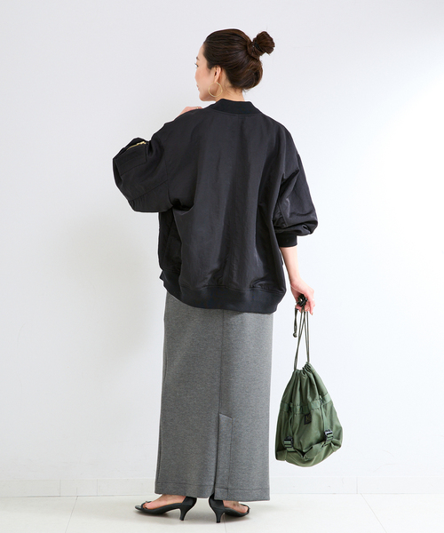B.C STOCK(ベーセーストック)の「《追加8》手洗い可 / ダンボールストレートスカート(スカート・レディース・チャコールグレー/ブラック・FREE)」の3枚目の写真
