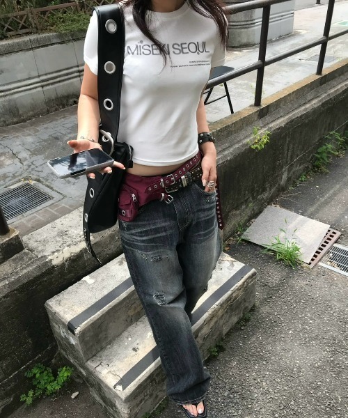 Never mind the XU / Chikashitsu+(ネバーマインド ザ エックスユー / チカシツプラス)の「【Chikashitsu +】faded wide-leg denim pants / 【チカシツプラス】フェードワイドレッグデニムパンツ(デニムパンツ・メンズ・ネイビー・L/M/S)」の6枚目の写真