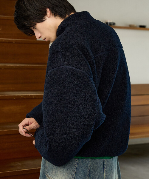 GAP(ギャップ)の「PUBLUX × GAP/ギャップ 別注 ボア × ナイロン リバーシブル ジップ ブルゾン 限定展開(ブルゾン・メンズ・レオパード/ブラウン/ネイビー/グレー・SMALL/MEDIUM/LARGE)」の11枚目の写真