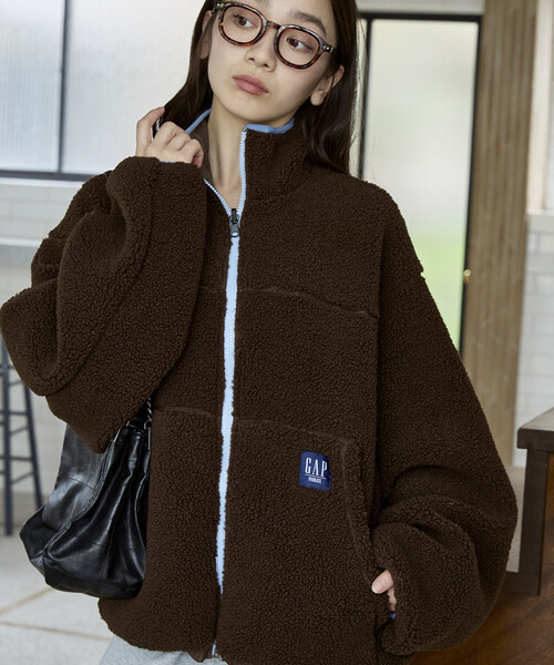 GAP(ギャップ)の「PUBLUX × GAP/ギャップ 別注 ボア × ナイロン リバーシブル ジップ ブルゾン 限定展開(ブルゾン・メンズ・レオパード/ブラウン/ネイビー/グレー・SMALL/MEDIUM/LARGE)」の22枚目の写真