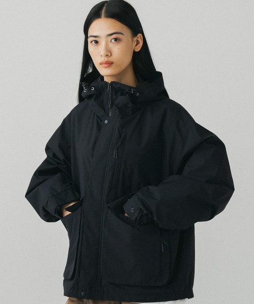+phenix(プラスフェニックス)の「+phenix(プラスフェニックス)FIELD PARKA フィールドパーカー / WINDSTOPPER PRODUCTS BY GORE-TEX LABS(マウンテンパーカー・メンズ・ブラック/グレー/ネイビー・M/L)」の2枚目の写真
