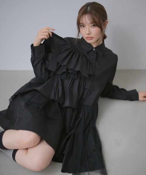 AND COUTURE(アンドクチュール)の「アシメラッフルミニワンピース(ワンピース・レディース・ブラック/グレー・FREE)」の3枚目の写真