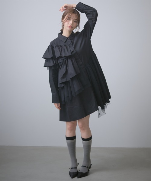 AND COUTURE(アンドクチュール)の「アシメラッフルミニワンピース(ワンピース・レディース・ブラック/グレー・FREE)」の12枚目の写真
