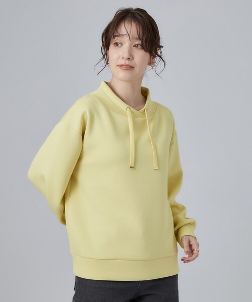 SHOO・LA・RUE（シューラルー）の「【S-LL/体型カバー】もちさらなめらかタッチ 抜き襟風トップス（Tシャツ/カットソー・レディース・ピンク/ブラック/ライトイエロー系/ライトグレー・04/02/03/01）」の13枚目の写真