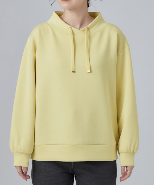 SHOO・LA・RUE（シューラルー）の「【S-LL/体型カバー】もちさらなめらかタッチ 抜き襟風トップス（Tシャツ/カットソー・レディース・ピンク/ブラック/ライトイエロー系/ライトグレー・04/02/03/01）」の21枚目の写真