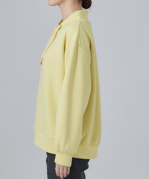 SHOO・LA・RUE（シューラルー）の「【S-LL/体型カバー】もちさらなめらかタッチ 抜き襟風トップス（Tシャツ/カットソー・レディース・ピンク/ブラック/ライトイエロー系/ライトグレー・04/02/03/01）」の22枚目の写真