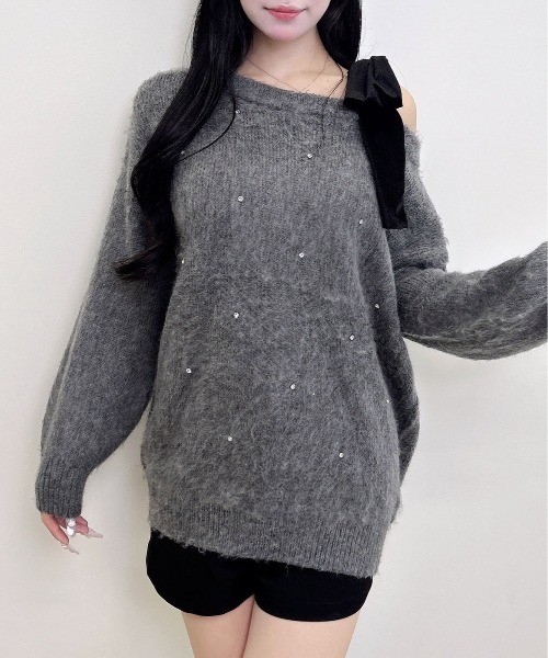 INGNI（イング）の「ワンショル肩リボンビジュ付シャギーチュニックニット（ニット/セーター・レディース・ピンク/チャコールグレー/アイボリー/ボルドー・M）」の19枚目の写真