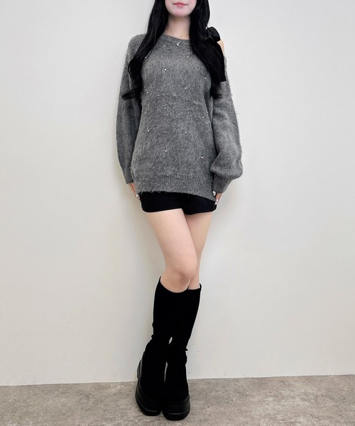 INGNI（イング）の「ワンショル肩リボンビジュ付シャギーチュニックニット（ニット/セーター・レディース・ピンク/チャコールグレー/アイボリー/ボルドー・M）」の22枚目の写真