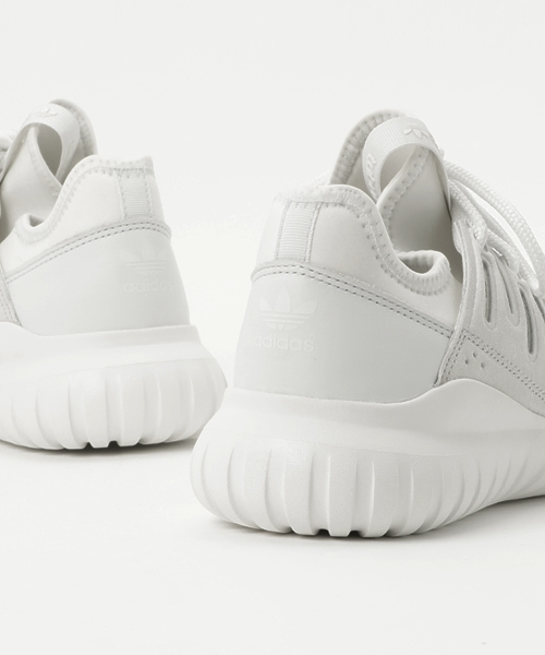adidas（アディダス）の「オリジナルス チュブラー　ラディアル [TUBULAR RDL]（スニーカー・メンズ・ブラック/ホワイト・30.0cm/28.0cm/29.0cm/27.5cm/25.5cm/26.5cm/29.5cm/26.0cm/27.0cm/28.5cm）」の8枚目の写真