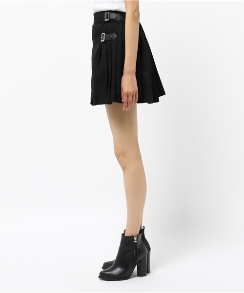 WEGO（ウィゴー）の「WEGO/ラッププリーツミニスカパン（スカート・レディース・グリーン系その他2/レッド系その他2/杢グレー/ブラック/パープル系その他2・FREE）」の7枚目の写真