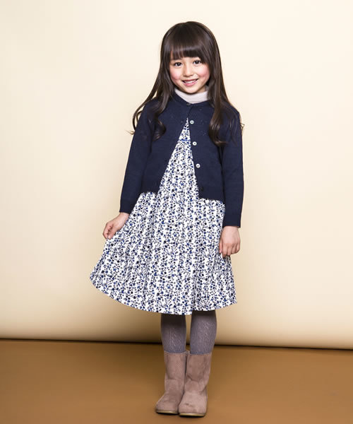 PATACHOU（パタシュー）の「透かし柄編みタイツ（タイツ/ストッキング・キッズ・ネイビー/ベージュ/エンジ/グレー/ピンク・SMALL/LARGE/MEDIUM）」の10枚目の写真