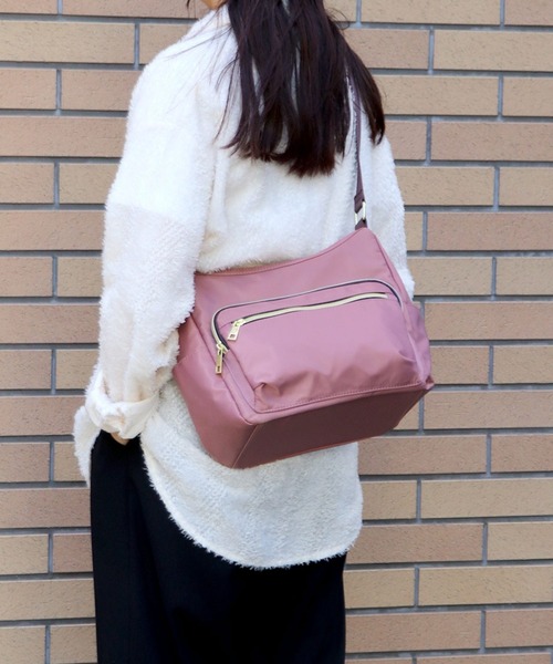 BASE（ベース）の「軽量 ナイロン ショルダーバッグ（ショルダーバッグ・レディース・グレー/ピンク/ベージュ/マスタード/カーキ/ボルドー/ダークブルー/ブラック/ネイビー/グレー系その他/グリーン/ブラウン系その他/ピンク系その他・FREE）」の12枚目の写真