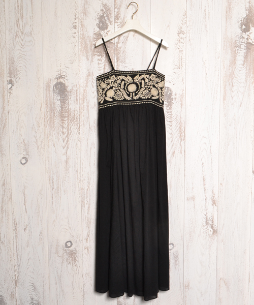 navasana（ナバアサナ）の「navasanaメキシカン刺繍マキシワンピース/712-NAJ-N102-OP130（ワンピース・レディース・ブルー/アイボリー/グレー/ブラック/ネイビー/ブラック系その他/ライトベージュ/ライトブルー・FREE）」の14枚目の写真