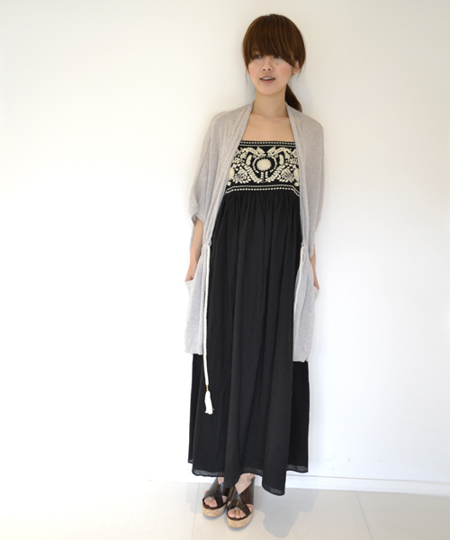 navasana（ナバアサナ）の「navasanaメキシカン刺繍マキシワンピース/712-NAJ-N102-OP130（ワンピース・レディース・ブルー/アイボリー/グレー/ブラック/ネイビー/ブラック系その他/ライトベージュ/ライトブルー・FREE）」の9枚目の写真