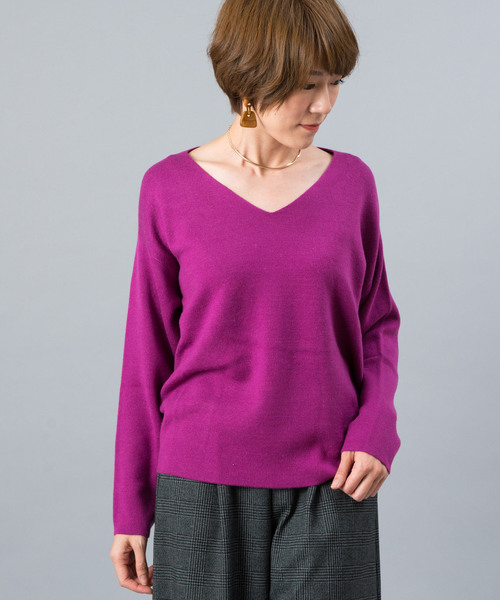 RIVE DROITE（リヴドロワ）の「ミラノリブVネックニット（ニット/セーター・レディース・ホワイト/ブラック/パープル・FREE）」の3枚目の写真