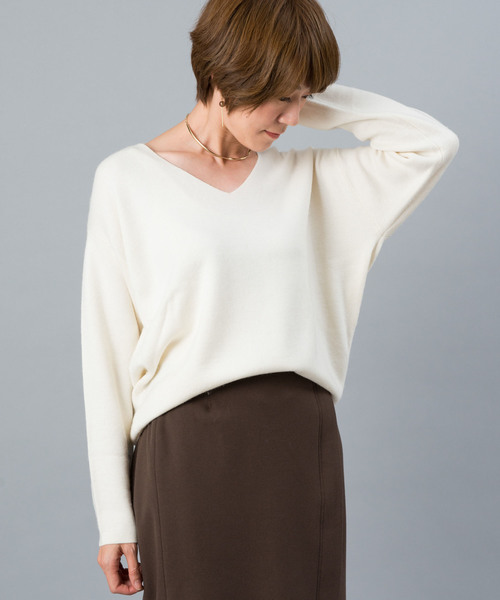 RIVE DROITE（リヴドロワ）の「ミラノリブVネックニット（ニット/セーター・レディース・ホワイト/ブラック/パープル・FREE）」の2枚目の写真