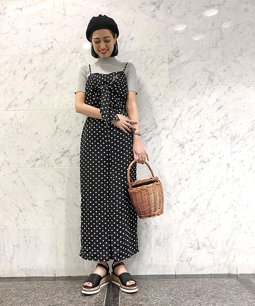 KOBE LETTUCE（コウベレタス）の「フロントリボンキャミオールインワン（つなぎ/オールインワン・レディース・ブラック/ベージュ/ネイビー/ホワイト系その他/ブルー系その他/ピンク系その他/ブラック系その他2/ブラック系その他3/ホワイト系その他2/インディゴブルー/カーキ/クリーム/イエロー系その他/ライトベージュ/モカ/グリーン系その他・FREE）」の6枚目の写真