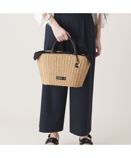 BLUE LABEL CRESTBRIDGE（ブルーレーベルクレストブリッジ）の