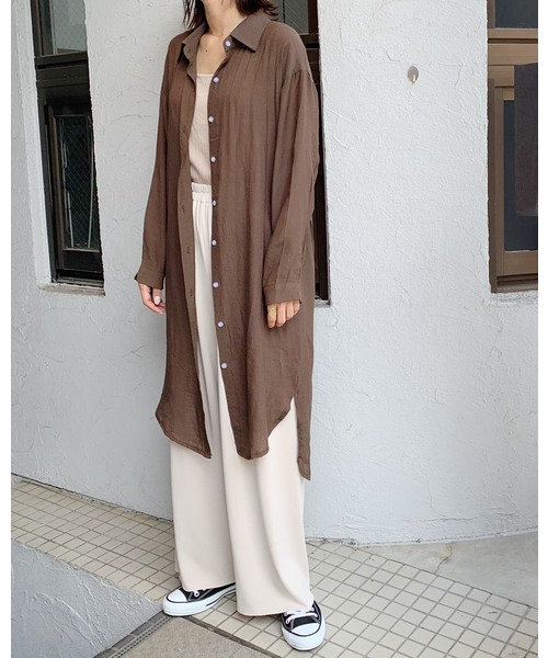 CLEA(クレア)の「ゆるシルエット シアールーズ シャツワンピース(シャツワンピース・レディース・ホワイト/ベージュ/サンドベージュ/ブラウン・FREE)」の1枚目の写真
