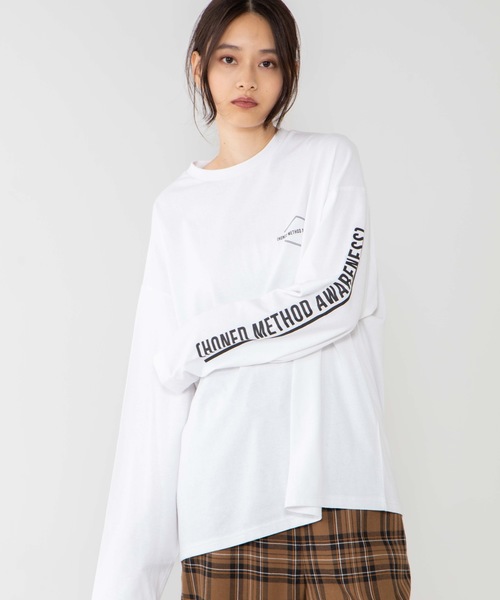 WEGO(ウィゴー)の「WEGO/シートプリントBIGロンT(Tシャツ/カットソー・メンズ・パープル/ホワイト/ブラック/カーキ/マスタード/ホワイト系その他・LARGE/MEDIUM)」の3枚目の写真