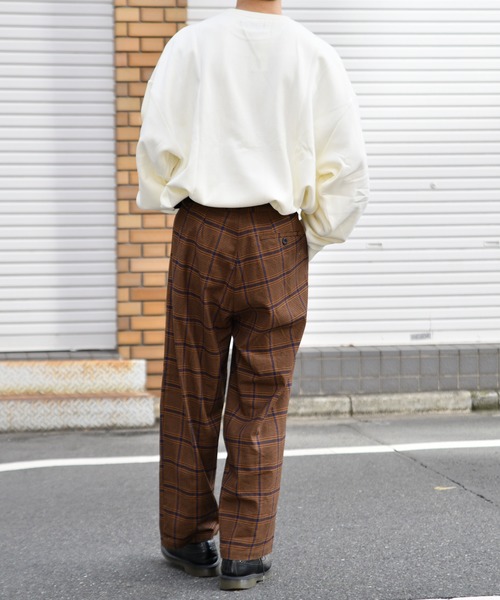 kutir(クティール)の「ブルドック刺繍裏起毛スウェット(Tシャツ/カットソー・メンズ・ブラック/ライトブルー/オフホワイト・LARGE/MEDIUM)」の12枚目の写真