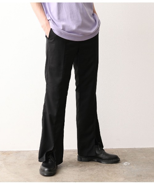 JUNRED（ジュンレッド）の「【WEB別注】センタースリットセミフレアパンツ（スラックス・メンズ・ブラック/ブラウン・S/M/L）」の2枚目の写真