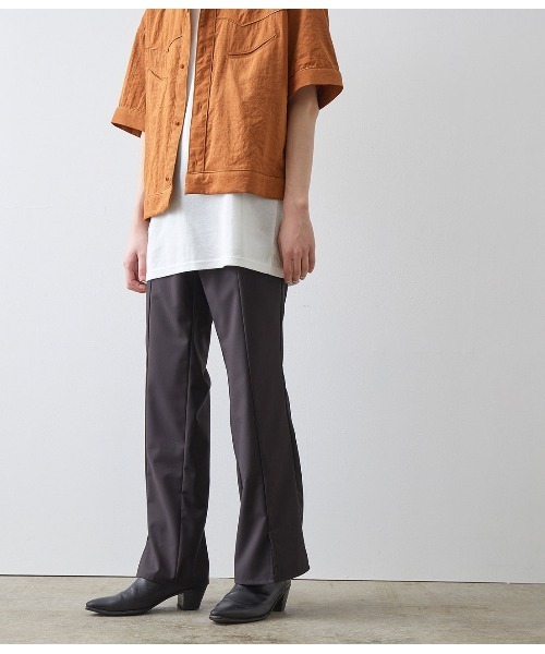 JUNRED（ジュンレッド）の「【WEB別注】センタースリットセミフレアパンツ（スラックス・メンズ・ブラック/ブラウン・S/M/L）」の6枚目の写真