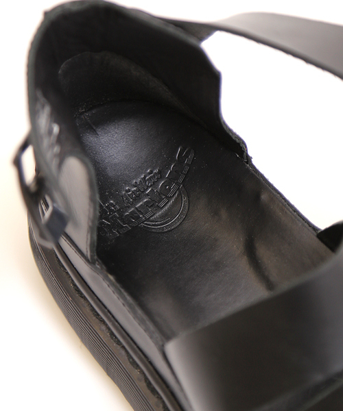Dr. Martens（ドクターマーチン）の「CHUNKY STRAP SANDAL (Dr.Martens)（サンダル・レディース・ホワイト/ブラック・4/5）」の18枚目の写真