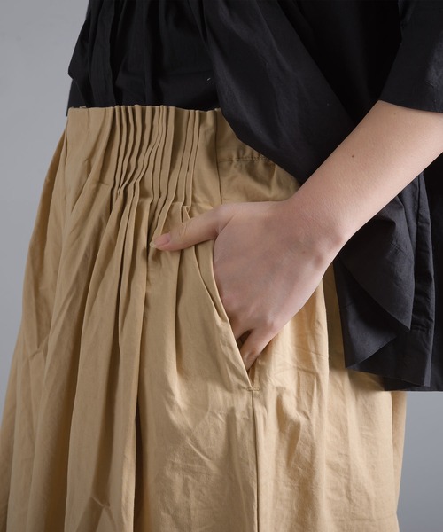 SO（エスオー）の「薄手ツイル ウェーブタックコットンワイドパンツ（その他パンツ・レディース・ブラック/ベージュ・FREE）」の15枚目の写真