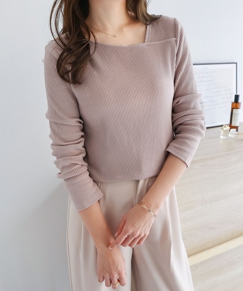 andme(アンドミー)の「テレコリブ長袖アシメネックTシャツ(Tシャツ/カットソー・レディース・ブルー系その他/ブラック/オフホワイト/チャコールグレー/ベージュ/ピンクベージュ/グリーン/イエロー/ブラウン系その他/ネイビー・M/L)」の10枚目の写真