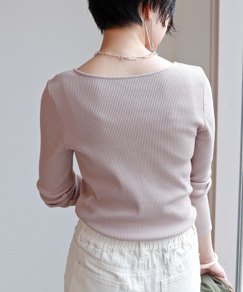 andme(アンドミー)の「テレコリブ長袖アシメネックTシャツ(Tシャツ/カットソー・レディース・ブルー系その他/ブラック/オフホワイト/チャコールグレー/ベージュ/ピンクベージュ/グリーン/イエロー/ブラウン系その他/ネイビー・M/L)」の17枚目の写真