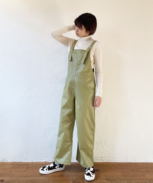 frunco（フランコ）の「フェイクレザーサロペット（サロペット