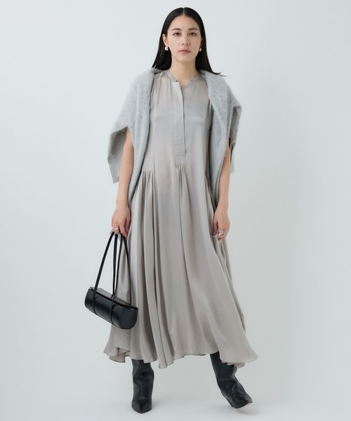 HUGO BOSS　　鮮やかなシルクのワンピース HUGO BOSS 鮮やかなシルクのワンピース