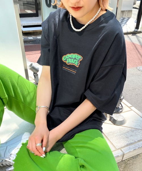 WHO'S WHO gallery(フーズフーギャラリー)の「COOPERPARK BIG TEE(Tシャツ/カットソー・メンズ・ホワイト/アッシュグレー/ブラック/ネイビー/グリーン・FREE)」の3枚目の写真