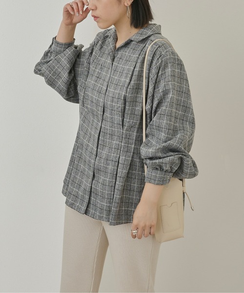 Ambre Neige(アンブルネージュ)の「ウエストタックシャツ/【WEB/EC限定商品】(シャツ/ブラウス・レディース・ホワイト/チャコールグレー/グレー・FREE)」の11枚目の写真