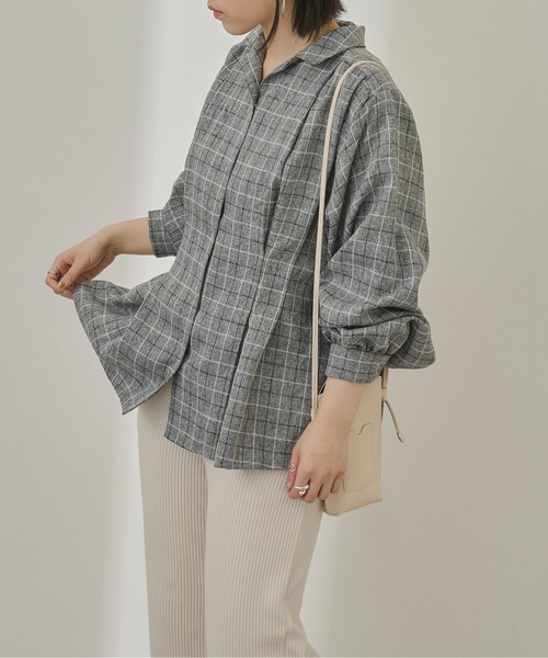 Ambre Neige(アンブルネージュ)の「ウエストタックシャツ/【WEB/EC限定商品】(シャツ/ブラウス・レディース・ホワイト/チャコールグレー/グレー・FREE)」の14枚目の写真