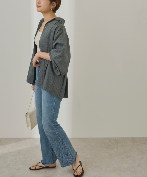 Ambre Neige(アンブルネージュ)の「ウエストタックシャツ/【WEB/EC限定商品】(シャツ/ブラウス・レディース・ホワイト/チャコールグレー/グレー・FREE)」の5枚目の写真