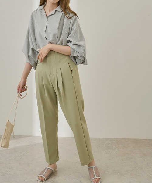 Ambre Neige(アンブルネージュ)の「ウエストタックシャツ/【WEB/EC限定商品】(シャツ/ブラウス・レディース・ホワイト/チャコールグレー/グレー・FREE)」の7枚目の写真