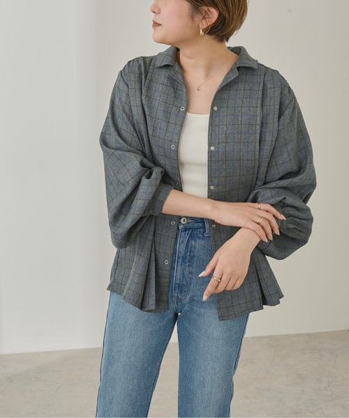 Ambre Neige(アンブルネージュ)の「ウエストタックシャツ/【WEB/EC限定商品】(シャツ/ブラウス・レディース・ホワイト/チャコールグレー/グレー・FREE)」の21枚目の写真