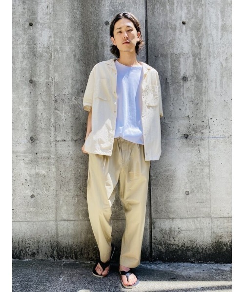 GAP（ギャップ）の「プリーツ入り ワイド テーパードパンツ（チノパンツ・メンズ・ネイビー/ベージュ/ブラック・30W/32W/28W/31W/38W/34W/29W/36W/33W/35W）」の9枚目の写真