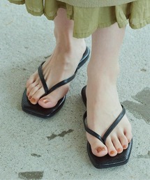 titivate | ｽｸｴｱﾄｩﾄﾝｸﾞｻﾝﾀﾞﾙ(サンダル)