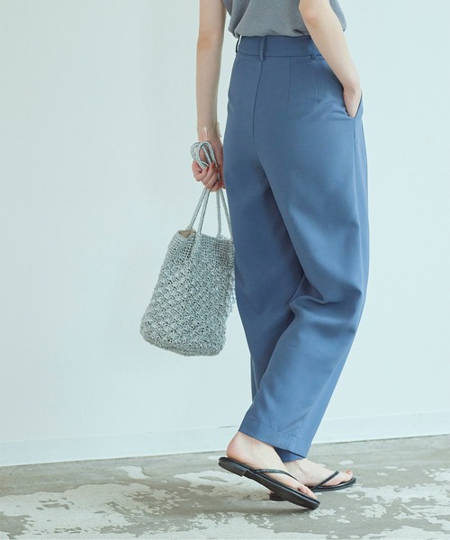 titivate(ティティベイト)の「スクエアトゥトングサンダル(サンダル・レディース・ホワイト系その他/オフホワイト/シルバー/ベージュ/ブラック・S/M/L/LL)」の14枚目の写真