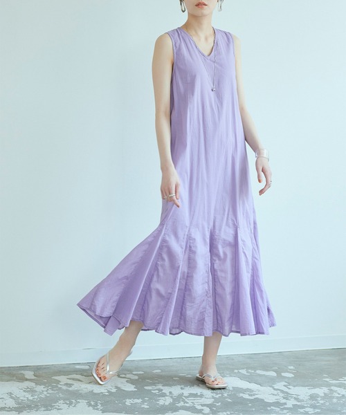 titivate(ティティベイト)の「スクエアトゥトングサンダル(サンダル・レディース・ホワイト系その他/オフホワイト/シルバー/ベージュ/ブラック・S/M/L/LL)」の18枚目の写真