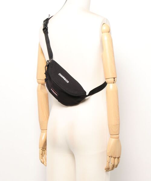 CHARI&CO（チャリアンドコー）の「【CHARI&CO NYC/チャリアンドコー】× EAST PAK SPRING BAG（ショルダーバッグ・メンズ・ブラック・FREE）」の5枚目の写真