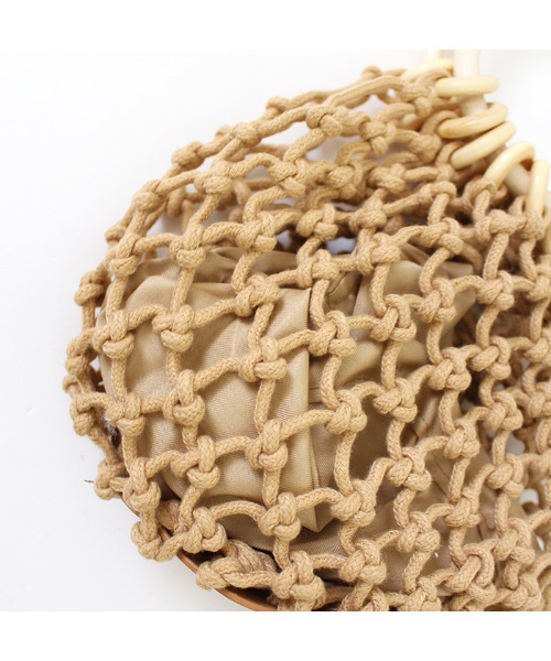 MODE ROBE（モードローブ）の「ウッドハンドル編みバッグ（ハンドバッグ・レディース・ホワイト/ベージュ・FREE）」の13枚目の写真